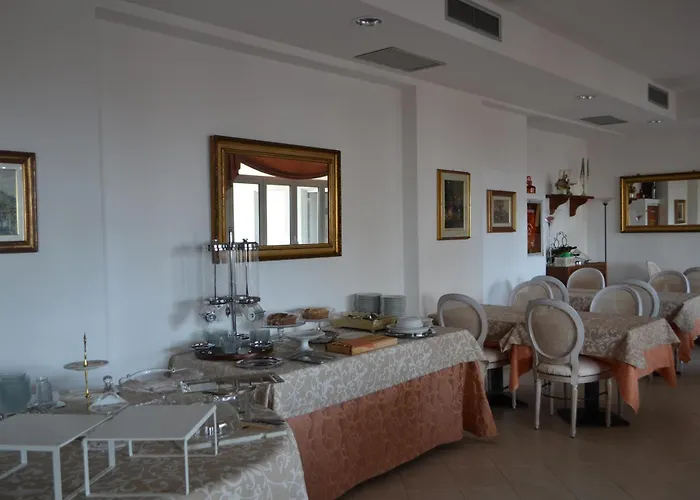 Hotel Noris