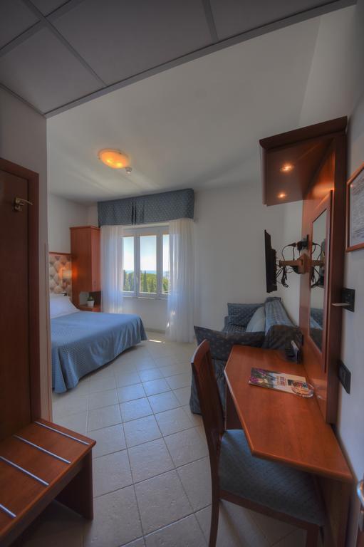 Noris Hotel 3*